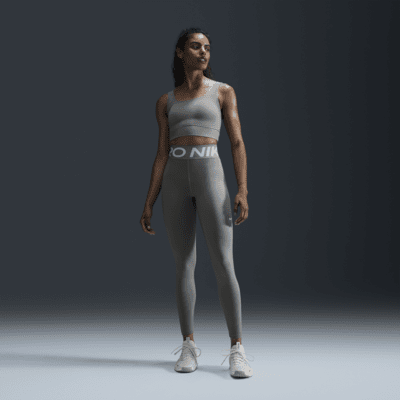 Nike ZenvyGepolsterter Longline-Sport-BH mit mittlerem Halt Exklusivangebot