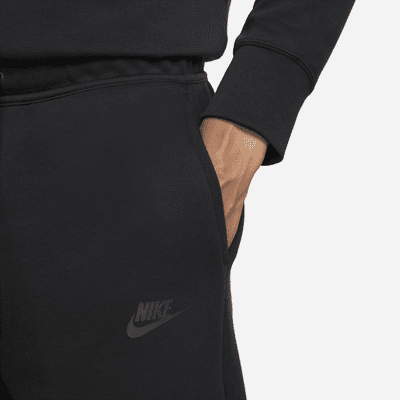 Nike Sportswear Tech FleeceHerrenshorts Bestseller