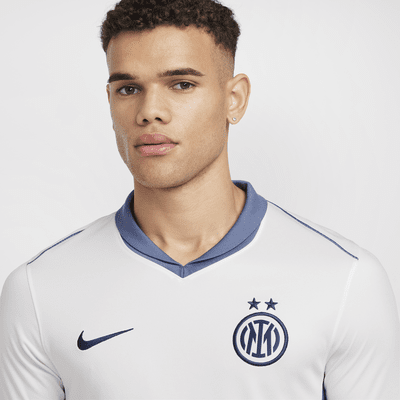 Inter Mailand 2024/25 Stadium AwayNike Replika-Fußballtrikot mit Dri-FIT-Technologie (Herren) JETZT KAUFEN