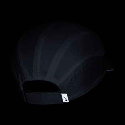 Nike Dri-FIT ADV FlyCap mit unstrukturiertem und reflektierendem Design Nur für heute