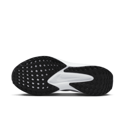 Nike Quest 6Straßenlaufschuh (Damen) Fabrikladen