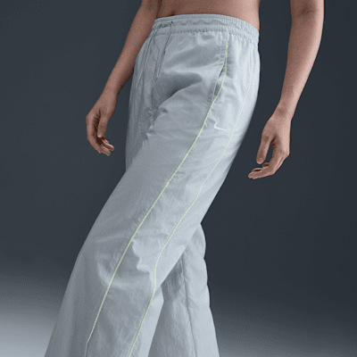 Nike WindrunnerWebhose mit offenem Saum und hohem Taillenbund (Damen) Jubiläumsangebot